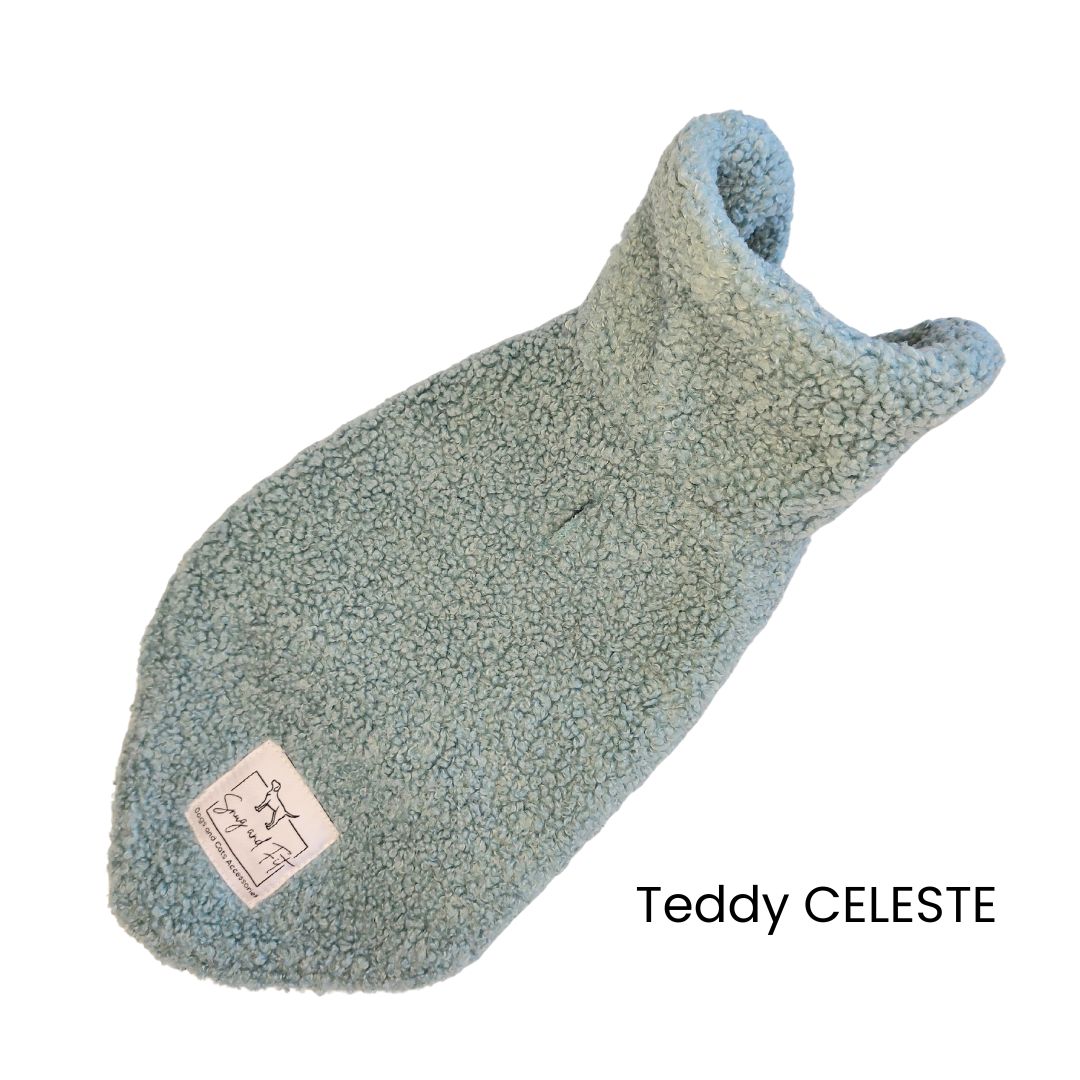 Cappottino per cani Snug&Fit in morbido Teddy – CELESTE – Limited Edition – Realizzato a mano
