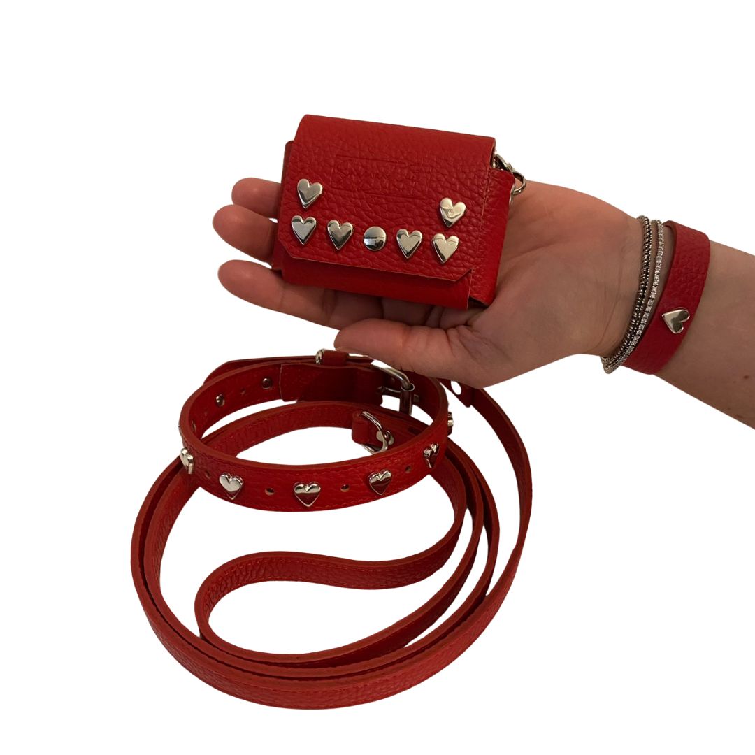 Set cane HEART by Snug&Fit – Collare Guinzaglio Minibag Bracciale – Vera Pelle Rosso - immagine 3