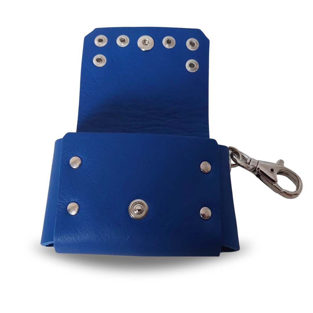 Porta Sacchetti per cani Linea Sky in vera pelle con borchie - immagine 4